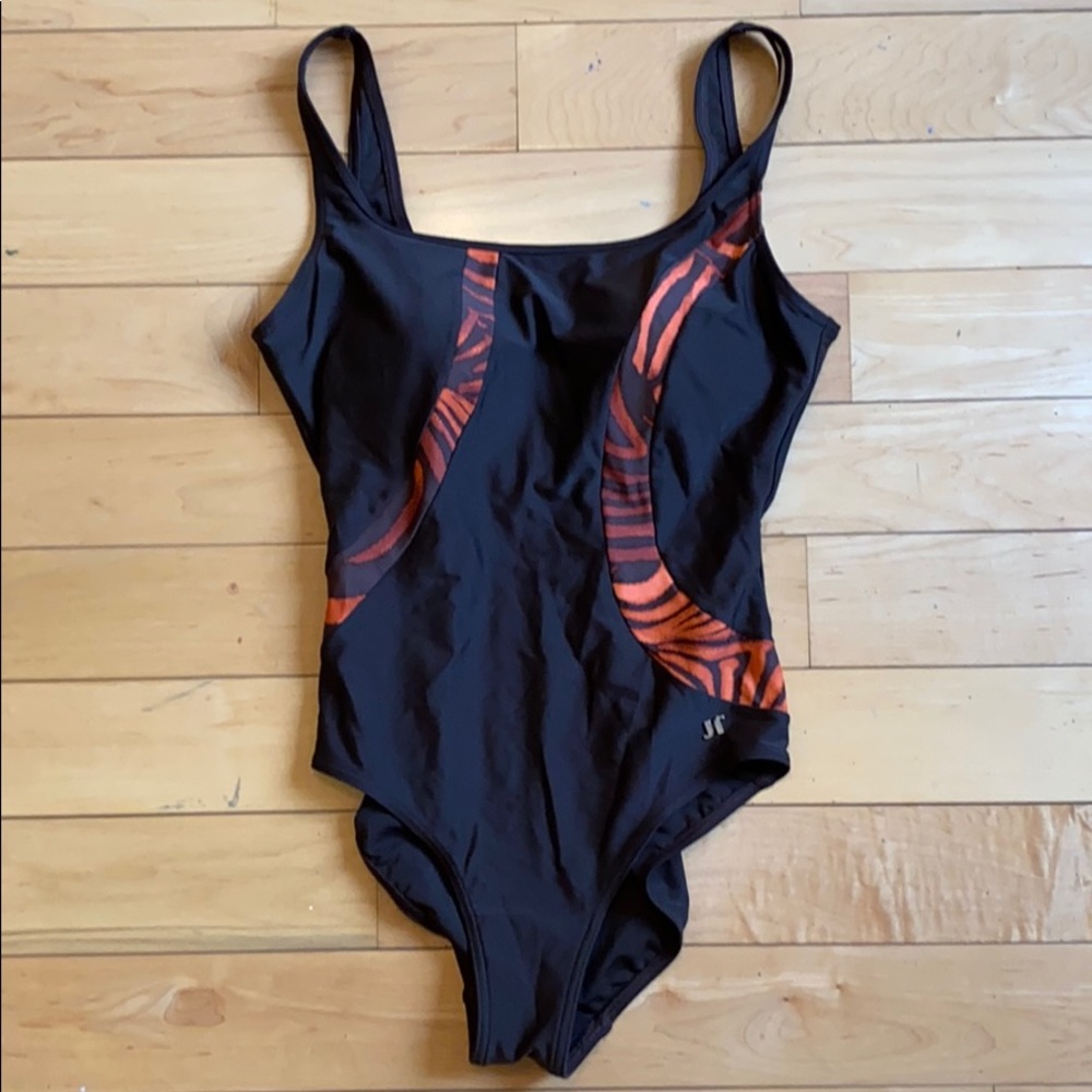 One Piece 🩱 Bathing Suit